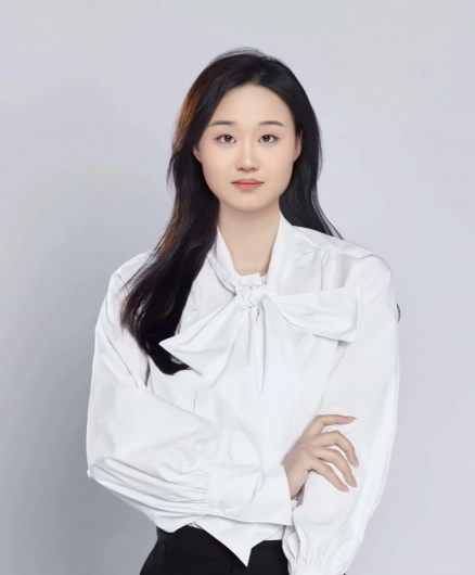 八分雅思名师 Lola